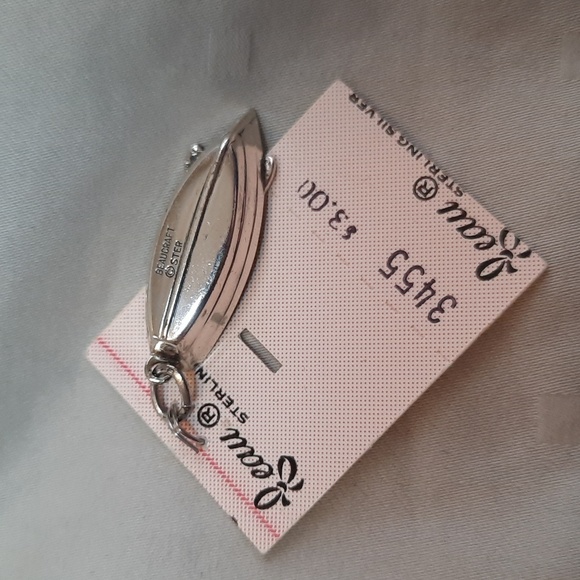 NIP, Vintage, Beaucraft Inc., Sterling Silver, Row Boat Charm - Picture 2 of 2